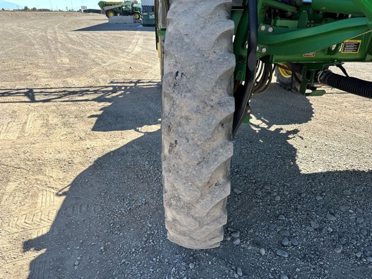 2015-john-deere-r4045-image-28