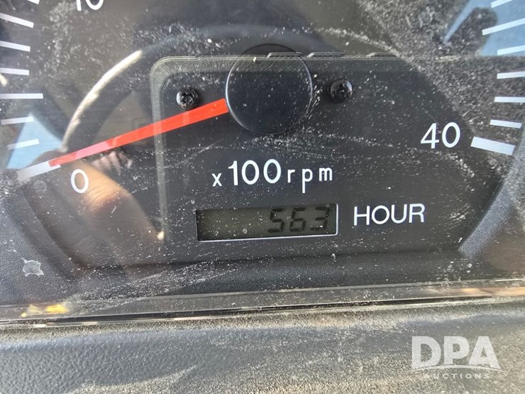 2016-kyoti-rx6620-tractor-with-loader-(pd5253)-image-9