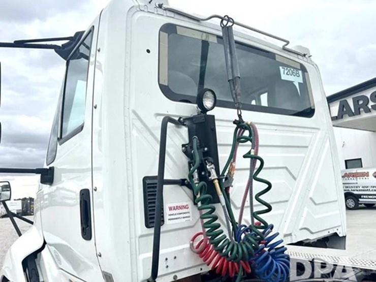 2018-international-prostar-image-14