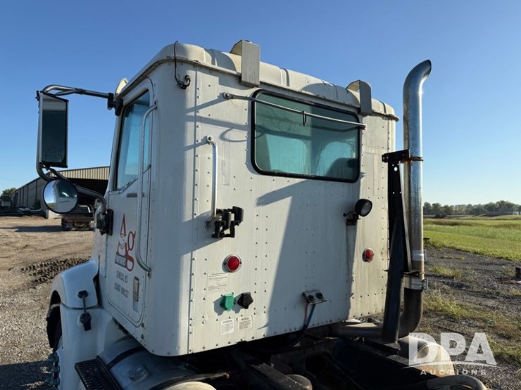 2002-international-9100i-cab/chassis-(np6156,-unit-286)-image-47