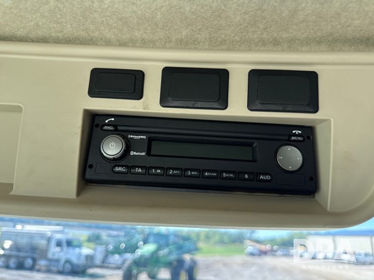 2021-john-deere-r4044-image-151