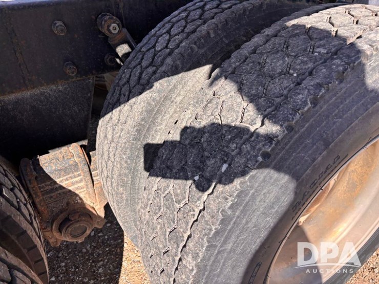 1994-mack-ch613-image-34