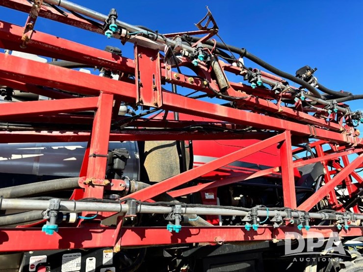 2015-case-ih-patriot-4440-image-79