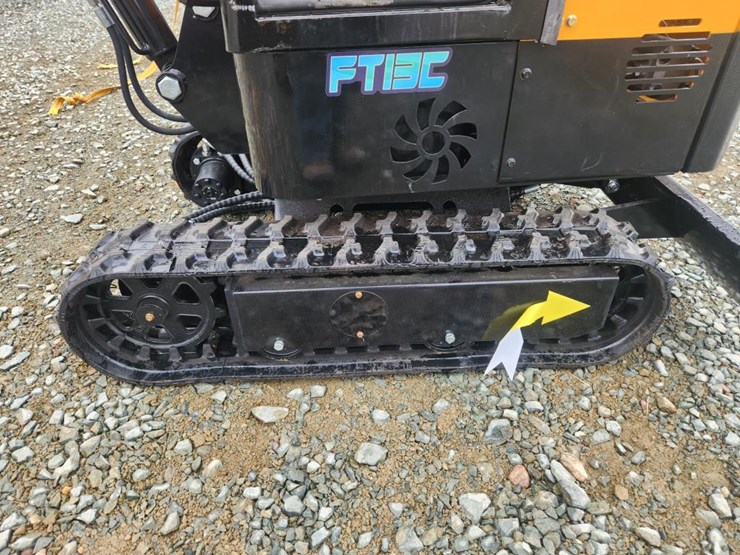 #6459-•-unused-future-ft13c-mini-excavator-image-18