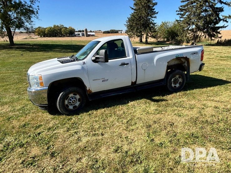 2012-chevrolet-2500hd-image-11