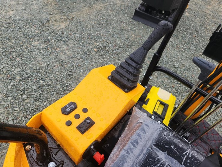 #6451-•-unused-future-ft15j-mini-excavator-image-16