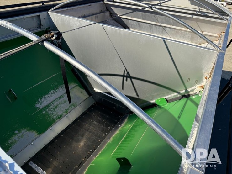 2021-john-deere-f4365-image-111