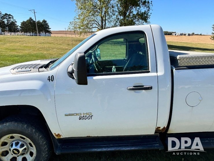 2012-chevrolet-2500hd-image-24
