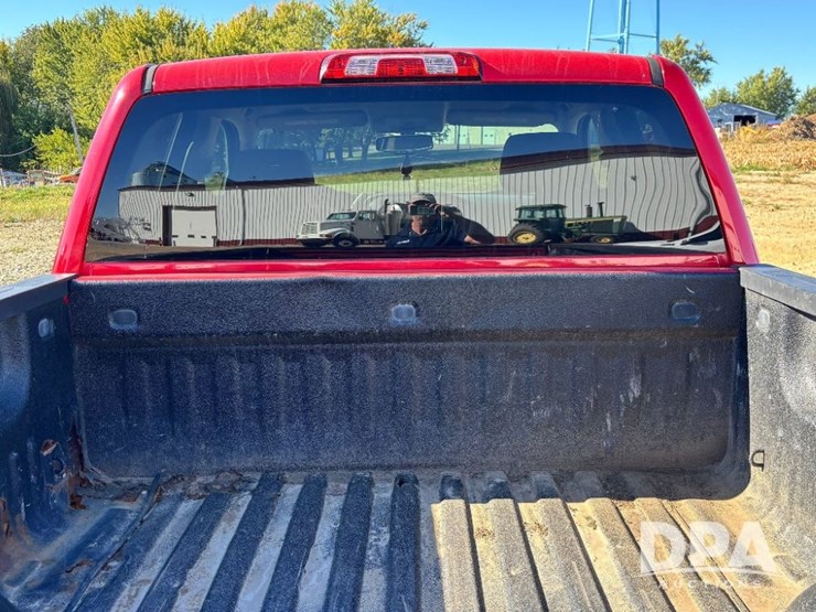 2016-chevrolet-2500-image-32