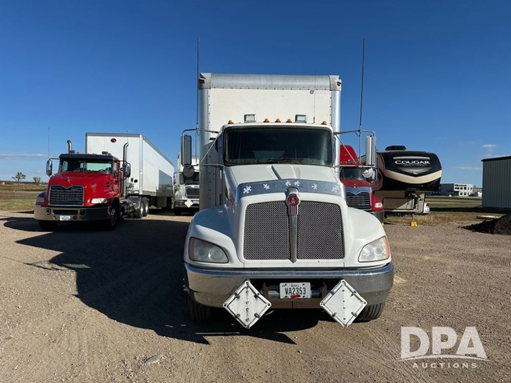 2014-kenworth-t370-image-4