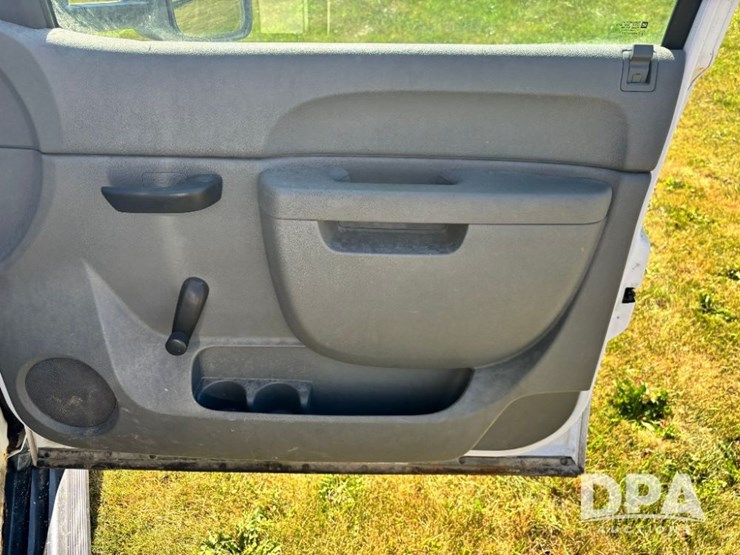 2012-chevrolet-2500hd-image-63