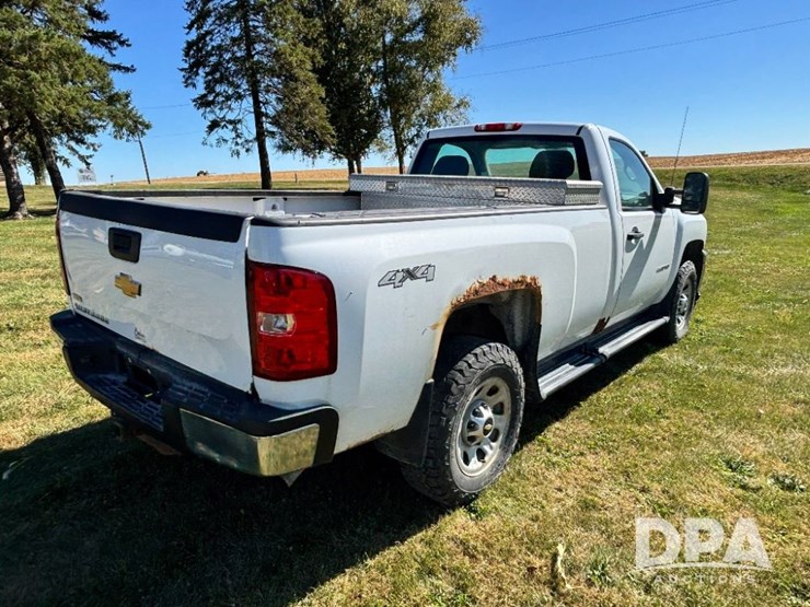 2012-chevrolet-2500hd-image-5
