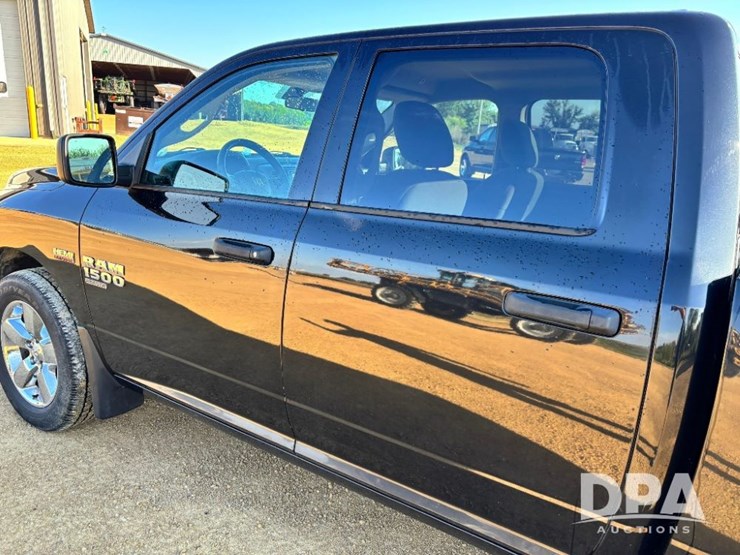 2019-dodge-ram-1500-image-24