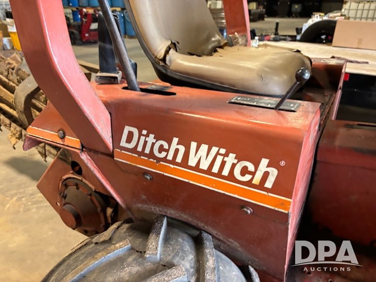 ditch-witch-2200-image-8