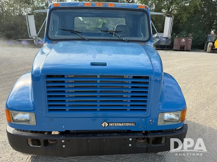 2000-international-4900-image-2