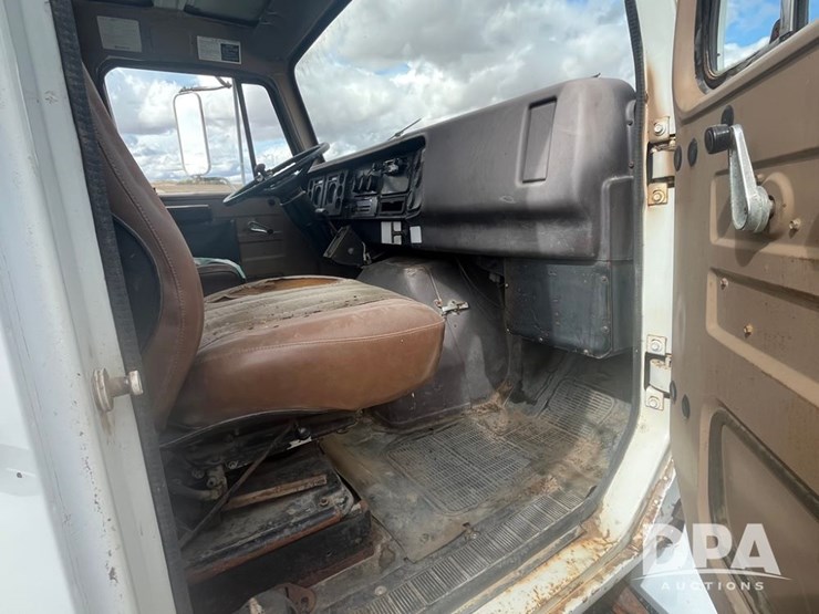 1982-international-s1900-image-6