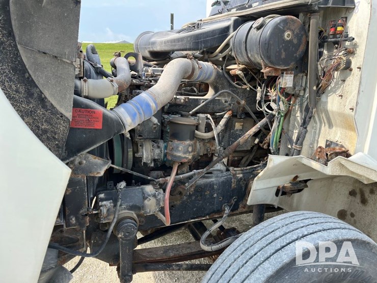 2001-ihc-9100-truck-(jn2647,-unit-32347)-image-78