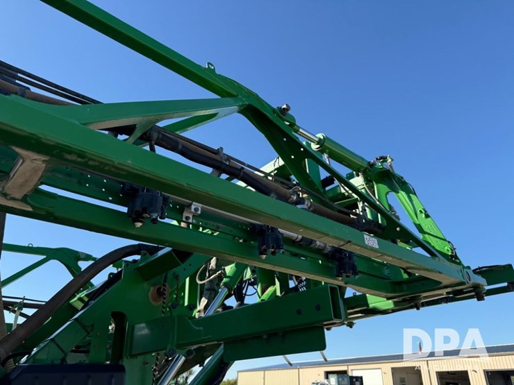 2021-john-deere-r4044-image-71