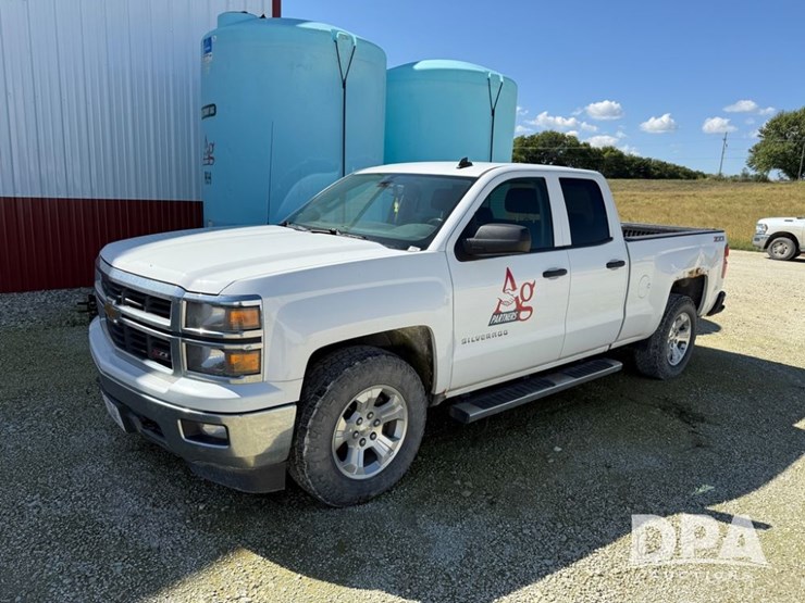 2014-chevrolet-silverado-image-1