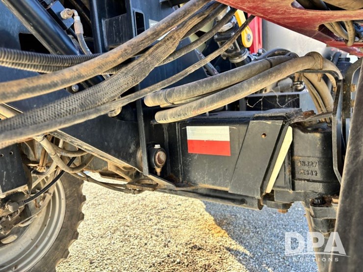 2015-case-ih-patriot-4440-image-54