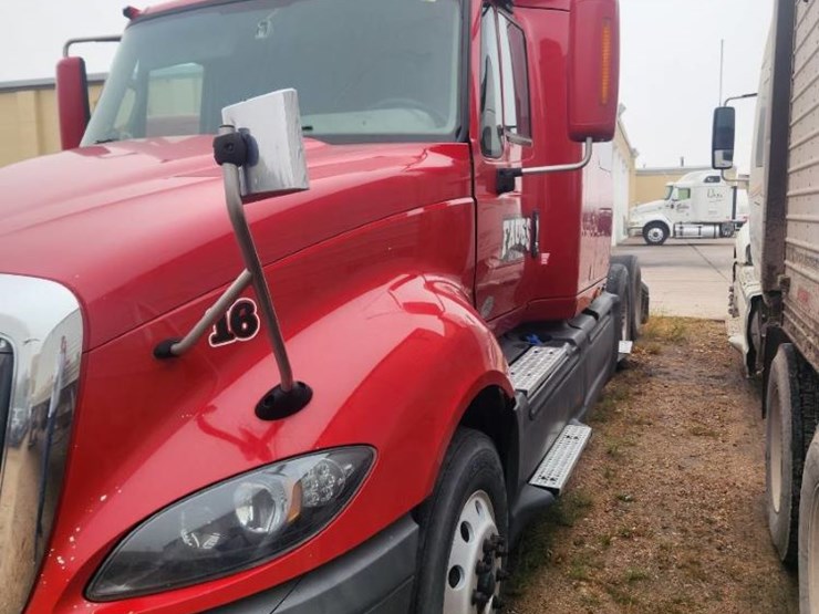 2016-international-prostar-image-7