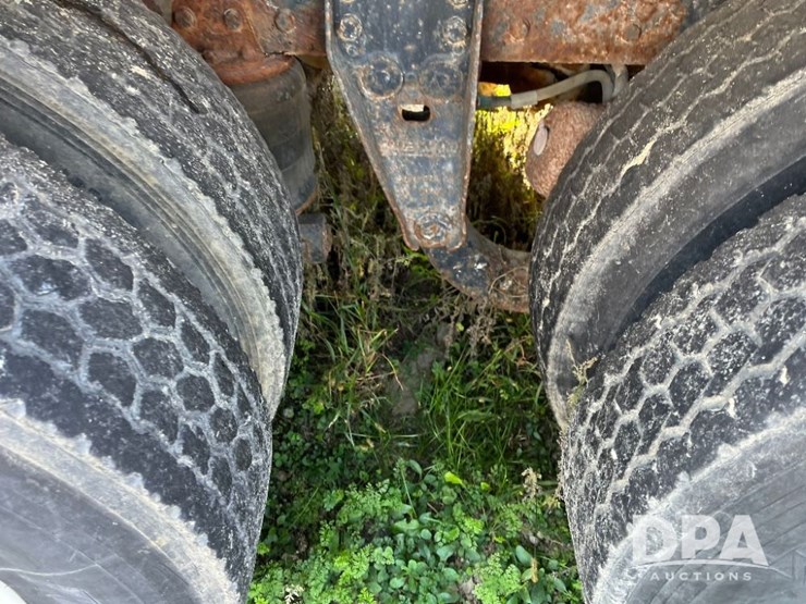 2002-kenworth-t800-image-40