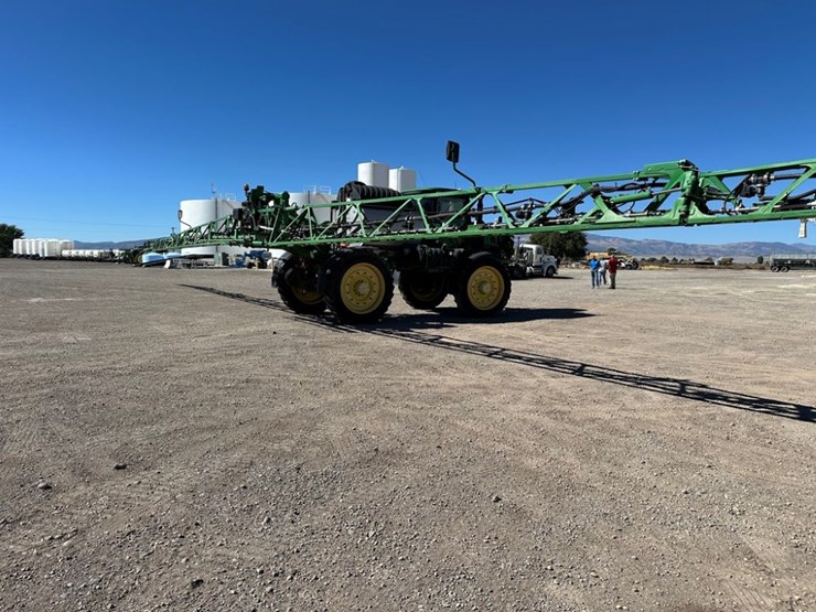 2015-john-deere-r4045-image-12