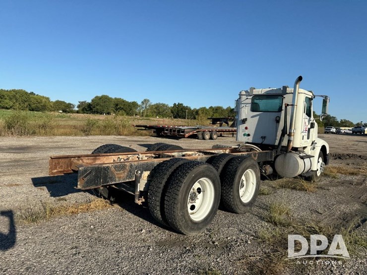 2002-international-9100i-cab/chassis-(np6156,-unit-286)-image-9