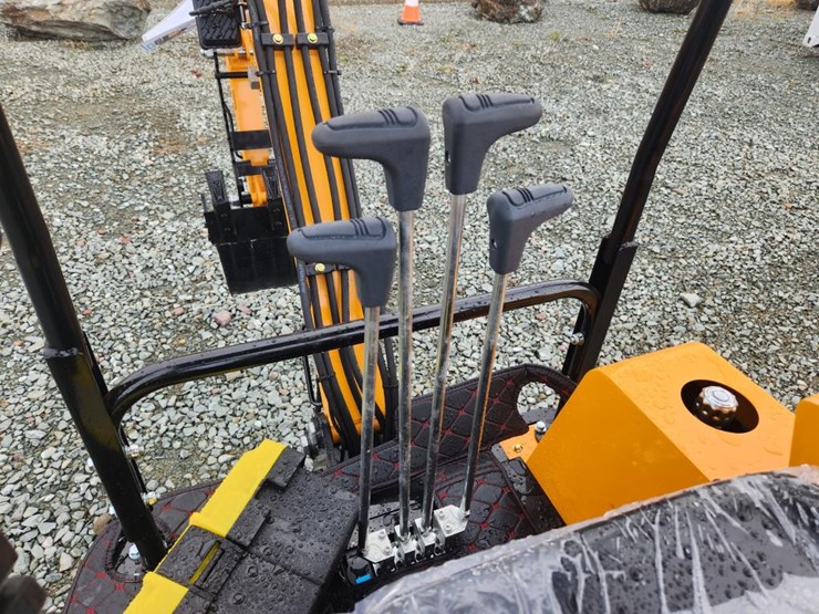 #6450-•-unused-future-ft15j-mini-excavator-image-15