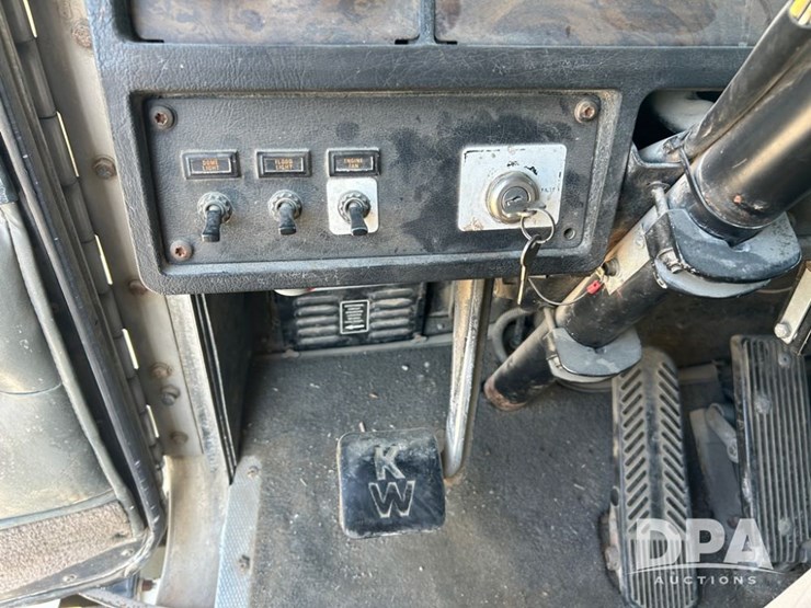 1994-kenworth-t600-image-48