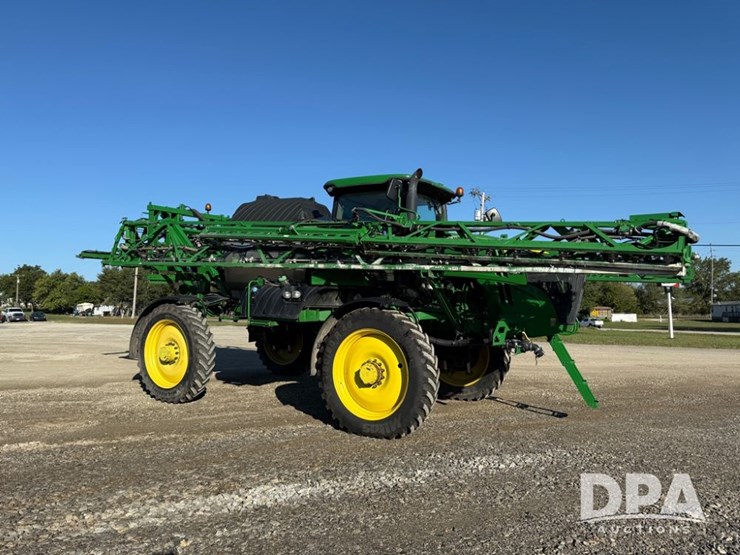 2021-john-deere-r4044-image-3