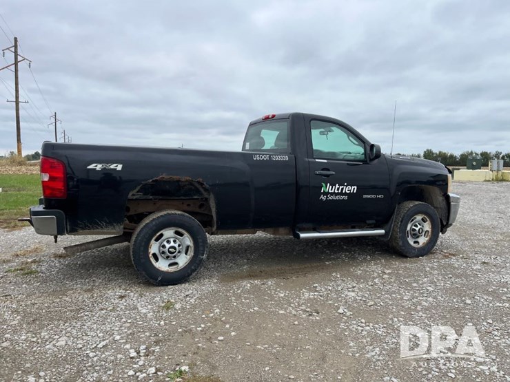 2011-chevrolet-2500hd-image-8
