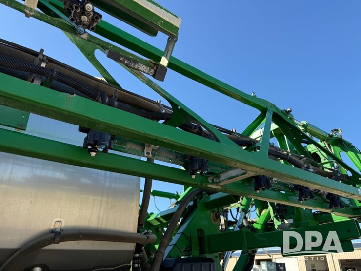 2021-john-deere-r4044-image-70