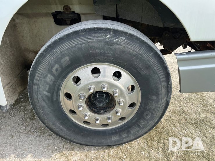 2001-ihc-9100-truck-(jn2647,-unit-32347)-image-26