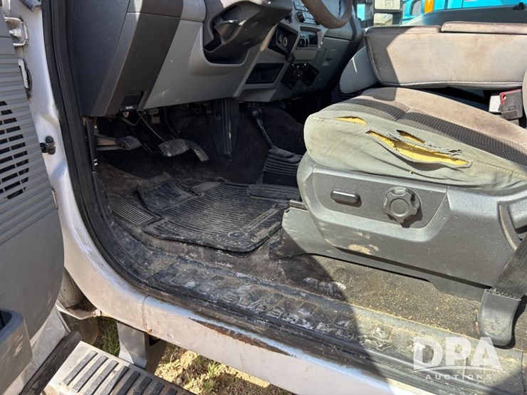 2015-ford-f250-image-48