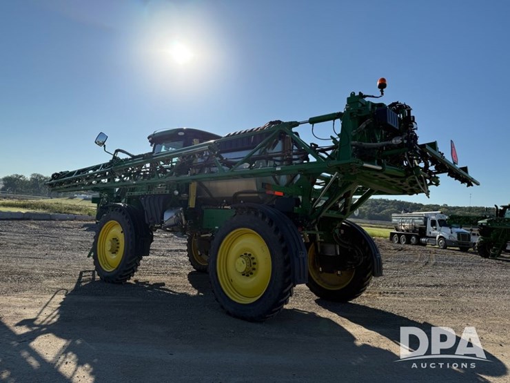 2021-john-deere-r4044-image-20