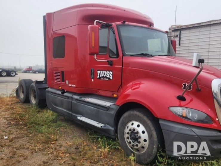 2016-international-prostar-image-1