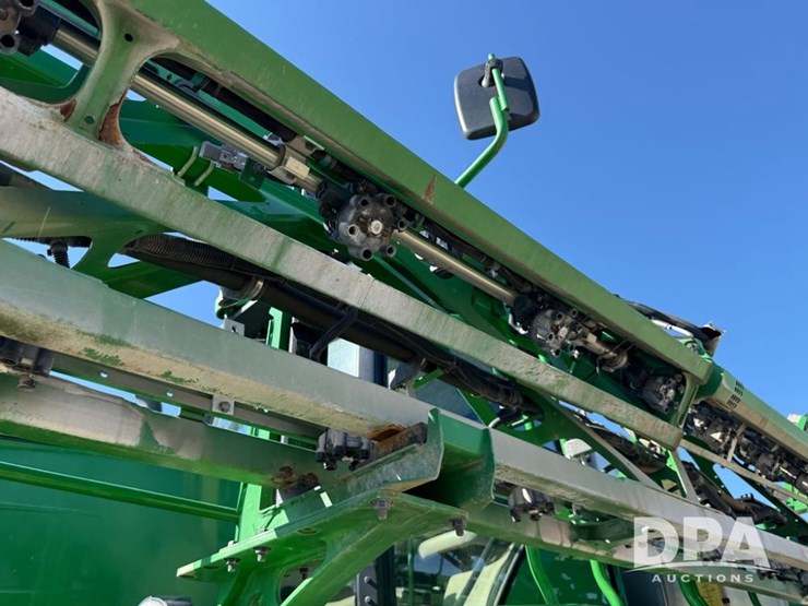 2021-john-deere-r4044-image-73