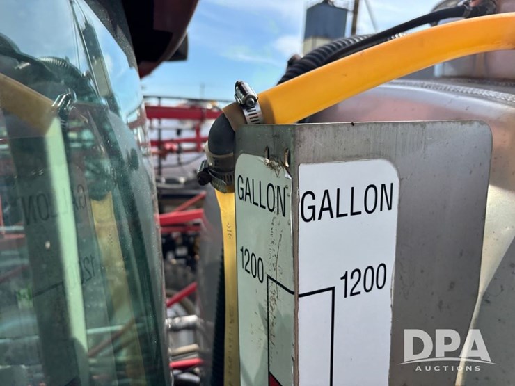 2005-case-ih-spx4410-image-39