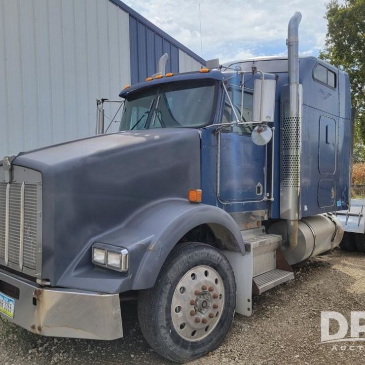 1999 KENWORTH T800