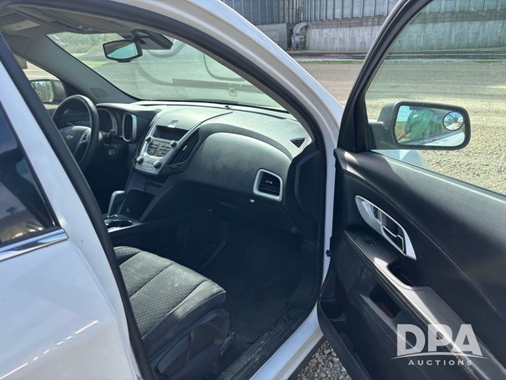 2015-chevy-equinox-(dr12336-unit-0999)-image-16