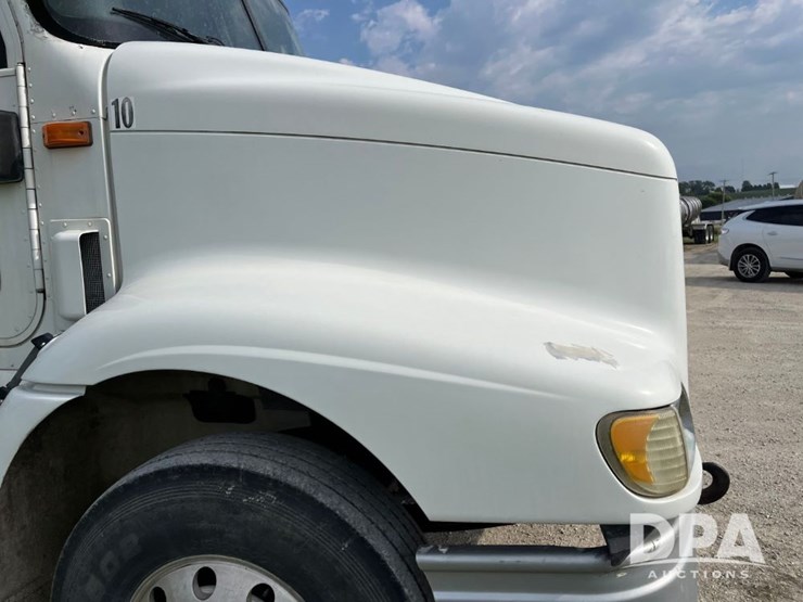 2001-ihc-9100-truck-(jn2647,-unit-32347)-image-25