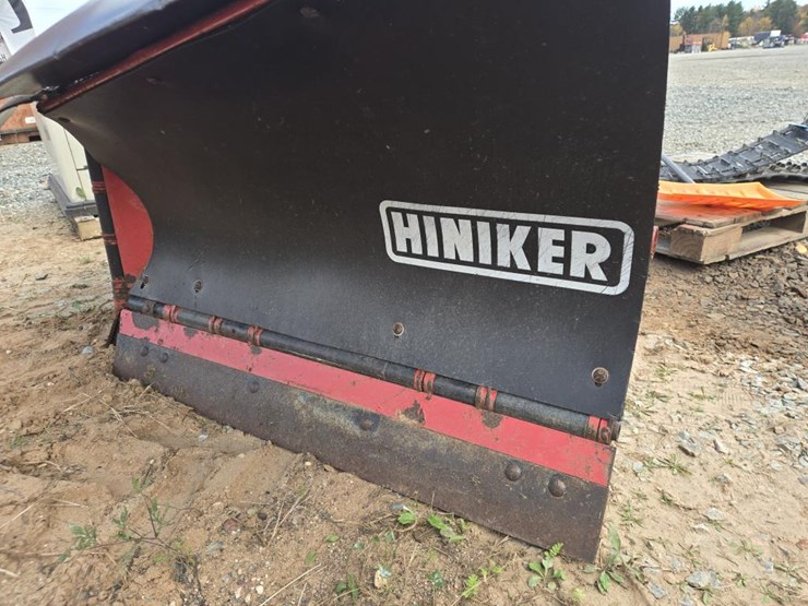 #6906-•-approx.-90"-hiniker-snow-v-plow-w/lights-image-9