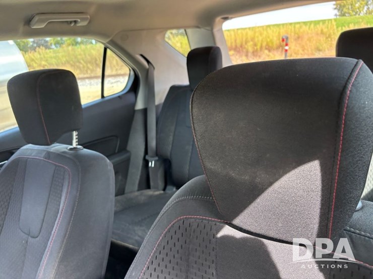 2015-chevy-equinox-(dr12336-unit-0999)-image-31