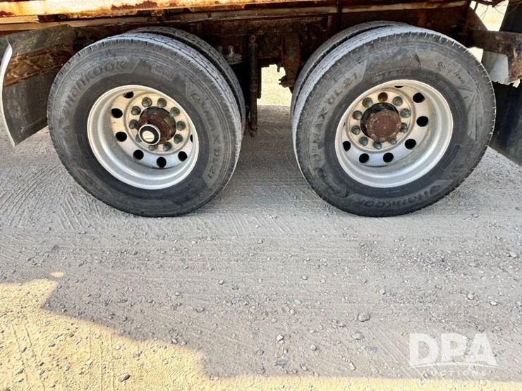 2000-mack-ch613-image-12