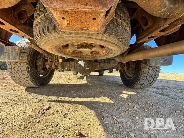 2016-chevrolet-2500-image-36