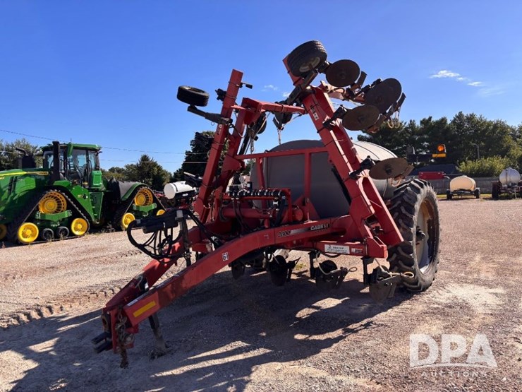 2002-case-ih-2800-image-2