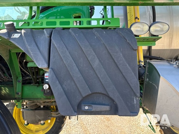 2021-john-deere-r4044-image-126