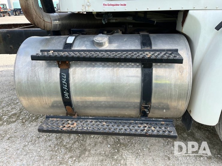 2001-ihc-9100-truck-(jn2647,-unit-32347)-image-27