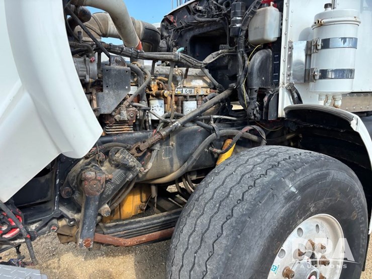 2001-peterbilt-357-image-34